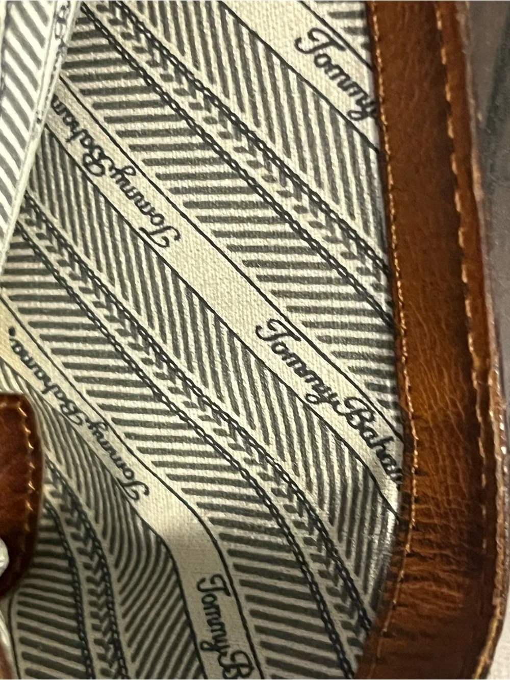 Vintage Tommy Bahama Genuine Leather Bifold Wallet Brown Distressed ID Window